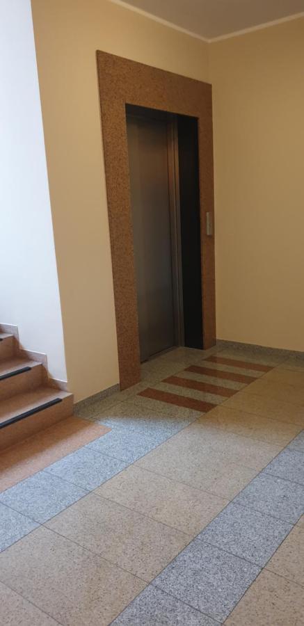 Apartament Pod Trzema Niebieskimi Kaczorami Apartment Gdansk Exterior photo